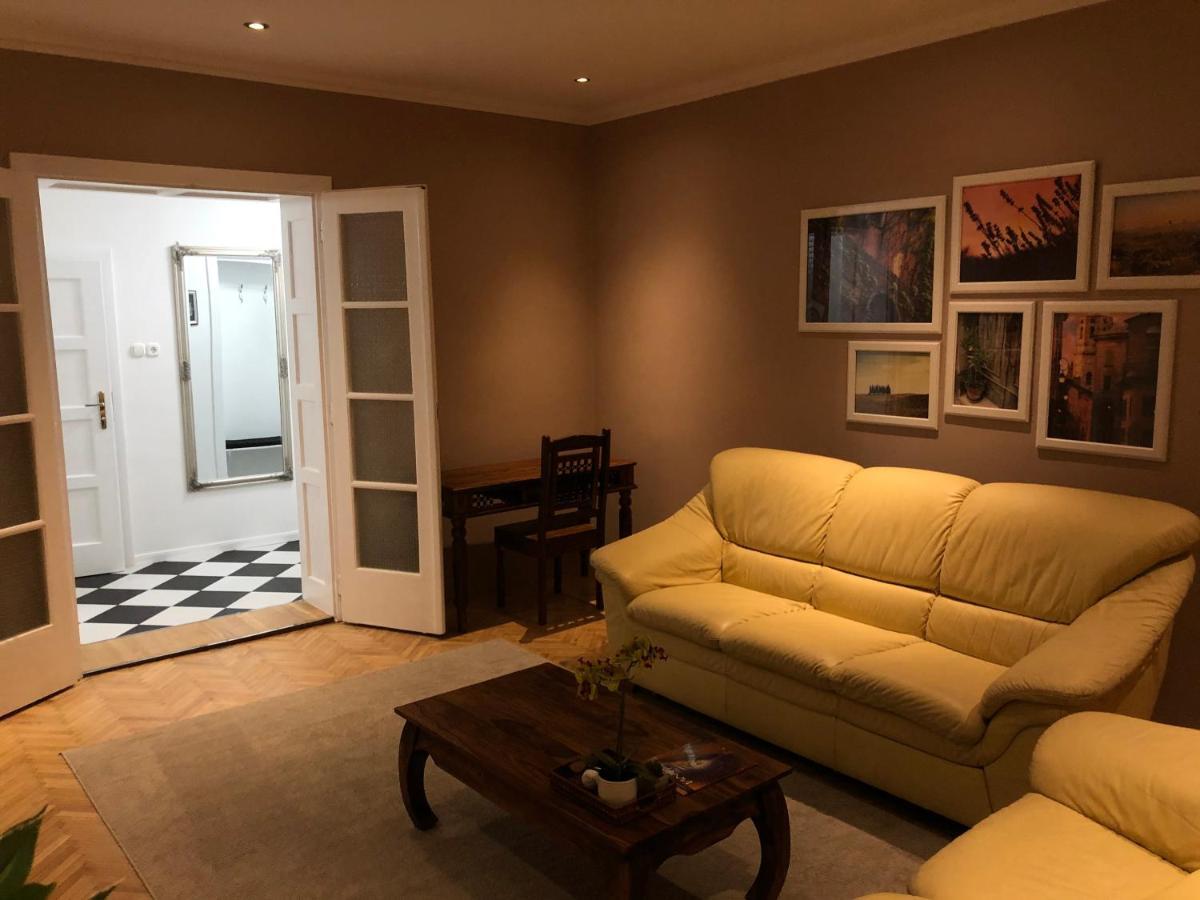 Margaréta Apartman Pécs Exterior foto